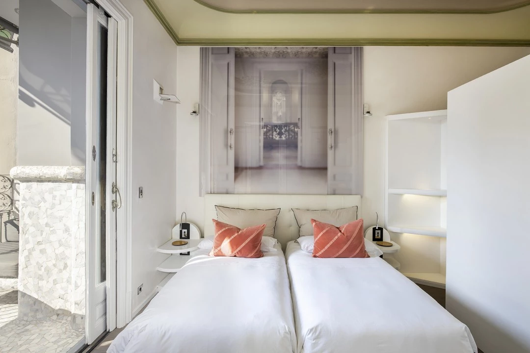 1679317648-Luxury property Barcelona passeig de gracia apartment Cyrillique Bed.webp